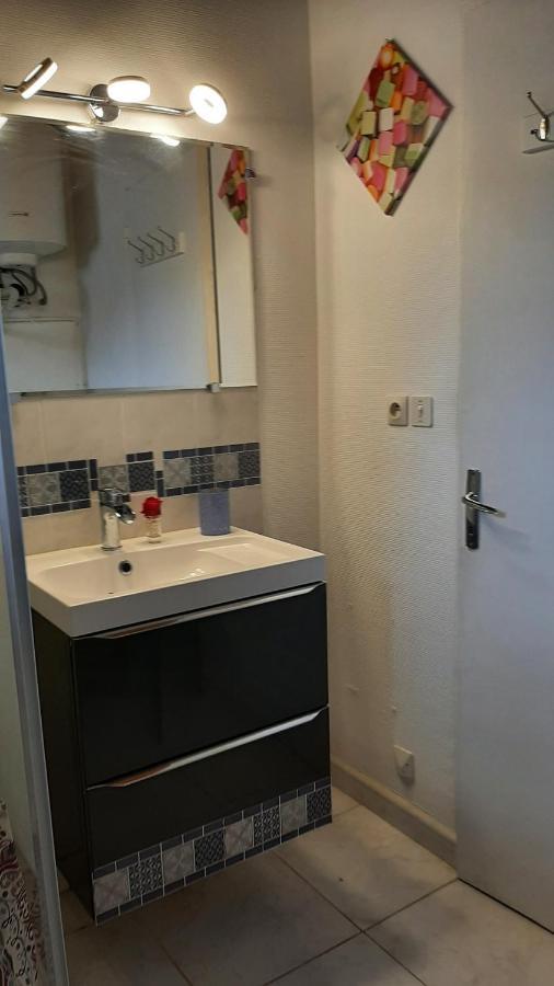 Charmant T2 Tout Confort Au Centre Du Village ! Florensac Ngoại thất bức ảnh