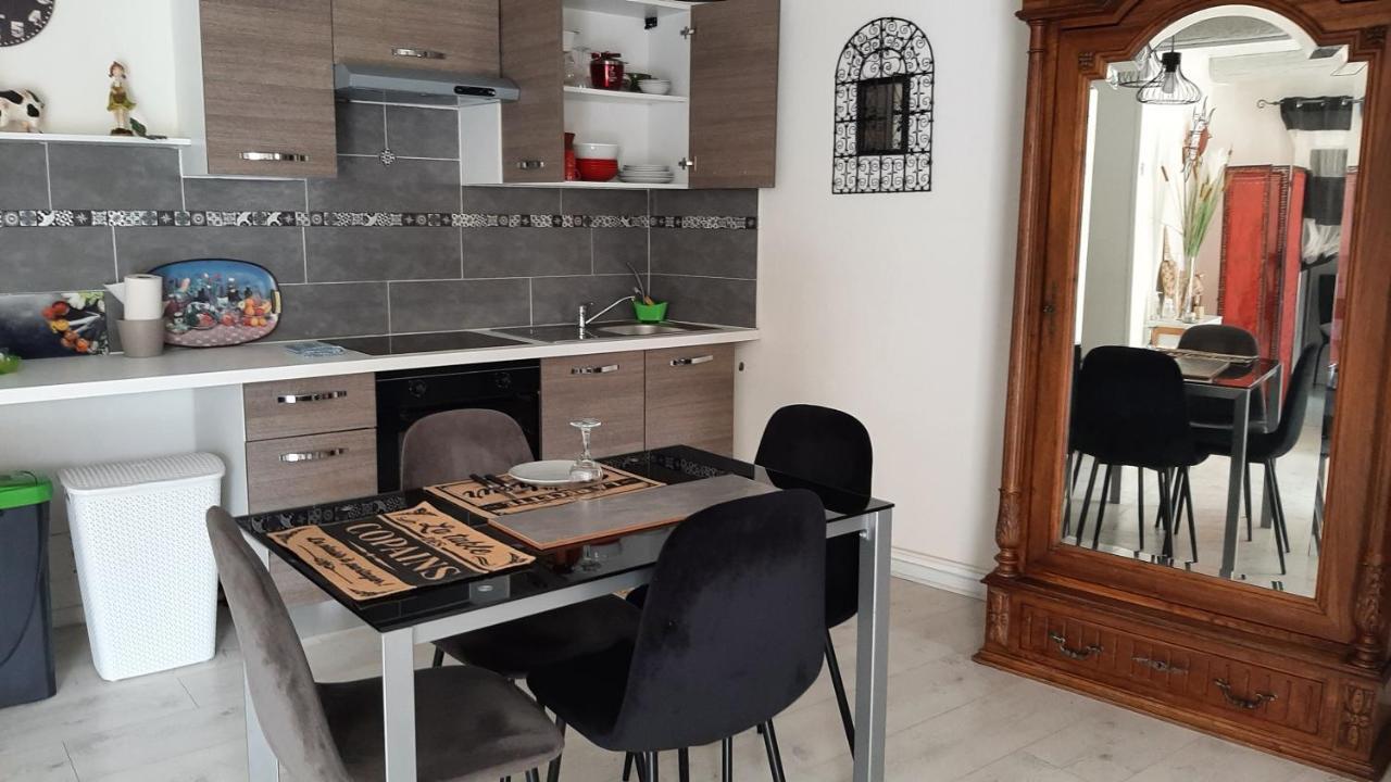 Charmant T2 Tout Confort Au Centre Du Village ! Florensac Ngoại thất bức ảnh